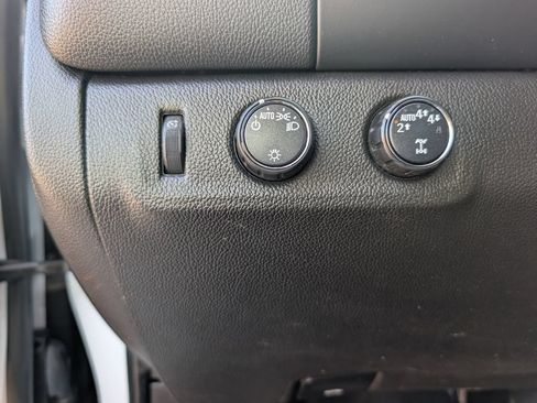 Used 2022 Chevrolet Colorado LT w/ Fleet Safety Package AWD/4WD image 12
