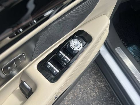 Certified 2024 Lincoln Nautilus Premier AWD/4WD image 16