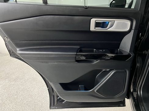 Used 2022 Ford Explorer Platinum w/ Equipment Group 601A image 52