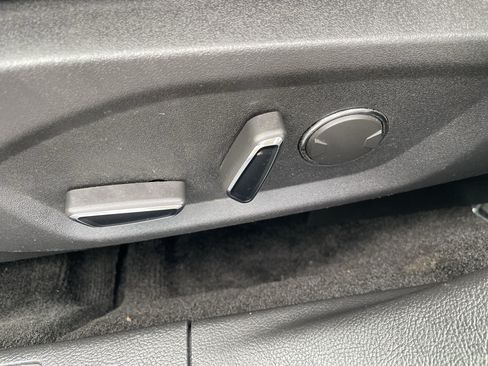 Used 2014 Ford Fusion SE w/ Equipment Group 201A FWD image 12