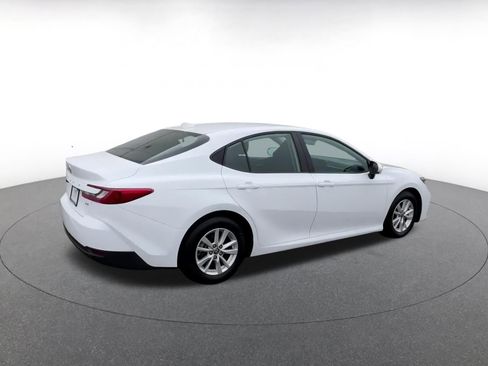 Used 2025 Toyota Camry LE image 15