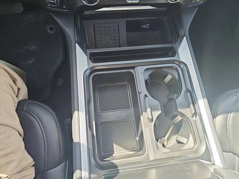 New 2026 Ford F250 Platinum w/ Tremor Off-Road Package AWD/4WD image 25