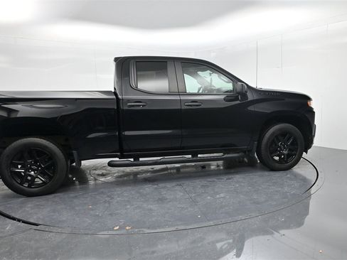 Used 2021 Chevrolet Silverado 1500 Custom w/ Rally Edition image 8