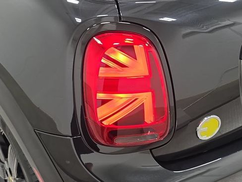 Certified 2024 MINI Cooper SE FWD image 28