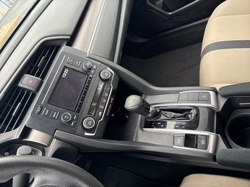 Used 2020 Honda Civic LX image 10
