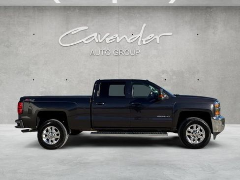 Used 2015 Chevrolet Silverado 2500 LT w/ LT Convenience Package image 17