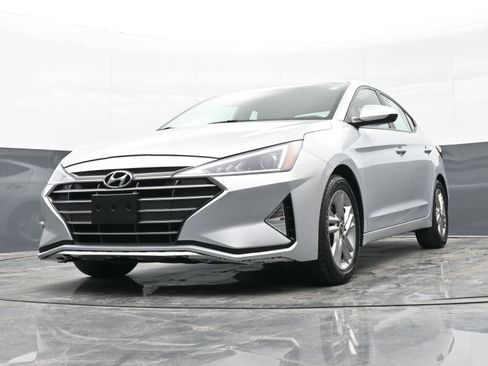 Used 2019 Hyundai Elantra SEL image 39