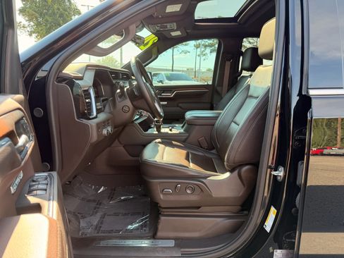 Used 2024 GMC Sierra 1500 Denali w/ Technology Package AWD/4WD image 14