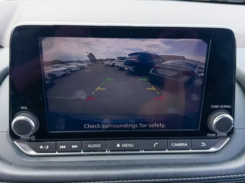 Certified 2022 Nissan Rogue SV AWD/4WD image 11