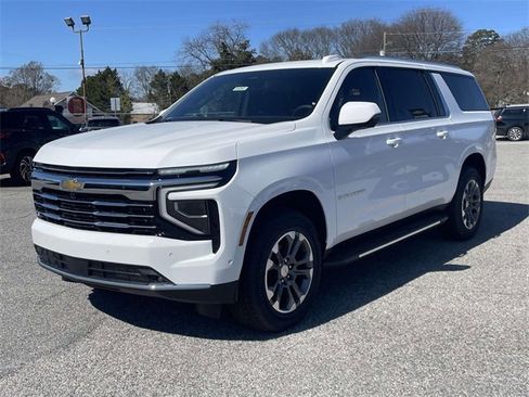 New 2026 Chevrolet Suburban LT w/ Comfort Package image 6