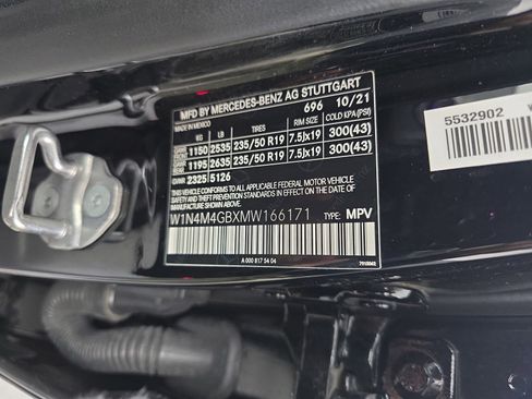 Used 2021 Mercedes-Benz GLB 250 w/ Premium Package image 46