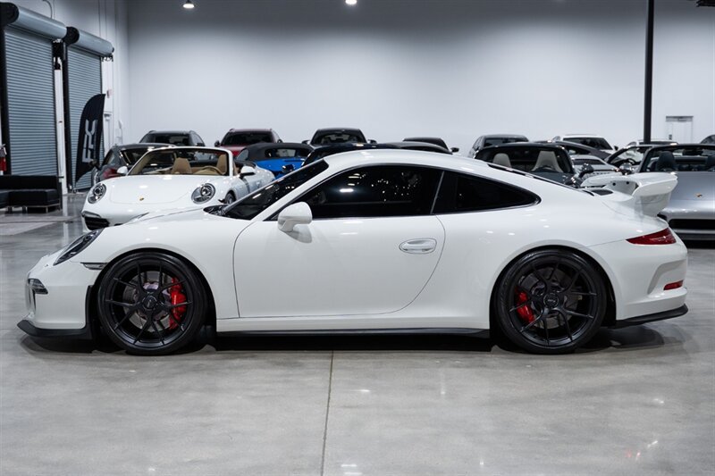Used 2014 Porsche 911 GT3 RWD image 3