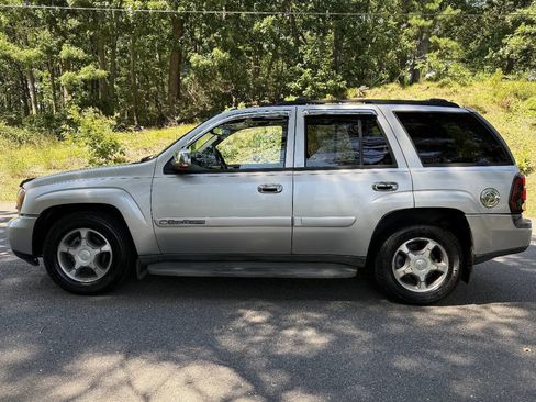 Used 2004 Chevrolet TrailBlazer LT w/ LT Preferred Equipment Group AWD/4WD image 10