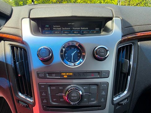 Used 2011 Cadillac CTS Premium image 22