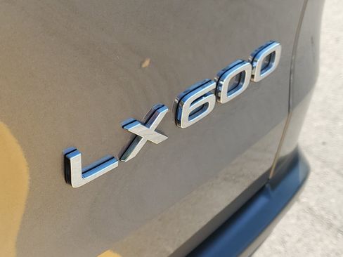 Used 2024 Lexus LX 600 F Sport image 8
