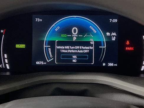 Used 2025 Toyota Camry LE image 22