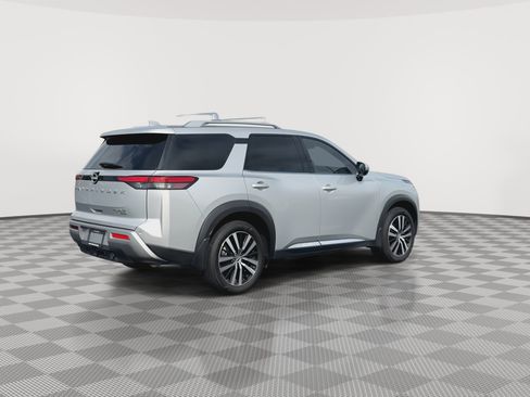 Used 2023 Nissan Pathfinder Platinum AWD/4WD image 8