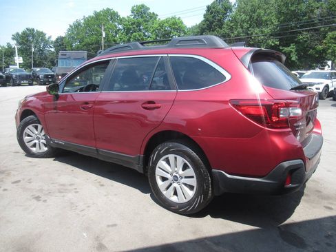 Used 2018 Subaru Outback 2.5i Premium AWD/4WD image 13