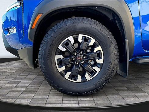 Used 2024 Nissan Frontier Pro-X RWD image 9