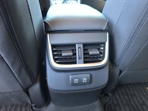 Used 2022 Subaru Outback Premium AWD/4WD image 19