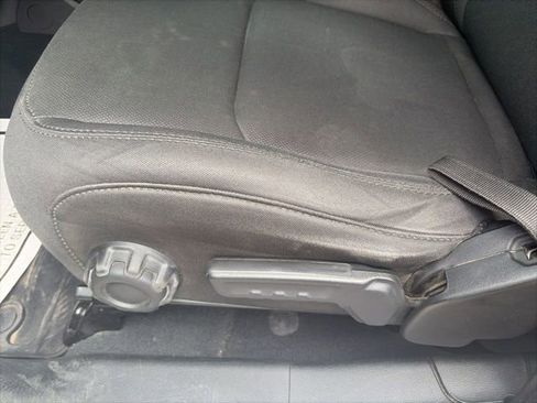 Used 2019 Jeep Wrangler Unlimited Sahara image 18