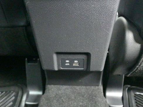 Used 2024 Mitsubishi Eclipse Cross SE image 11