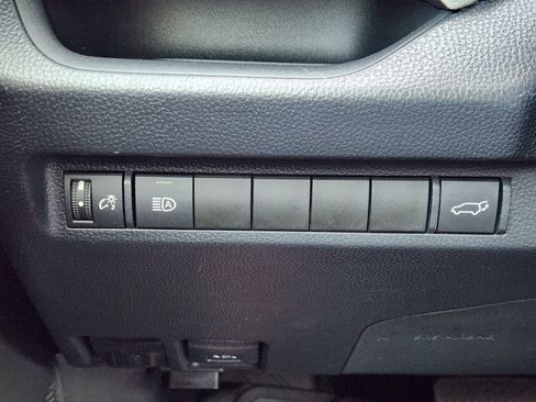 Used 2023 Toyota RAV4 XLE Premium image 26