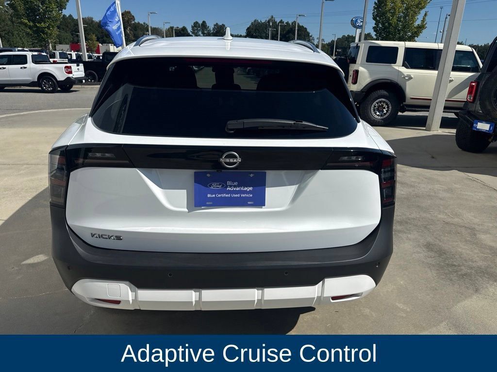 Used 2025 Nissan Kicks SV w/ SV Premium Package FWD image 6