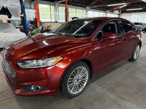 Used 2014 Ford Fusion SE w/ Equipment Group 202A FWD image 1