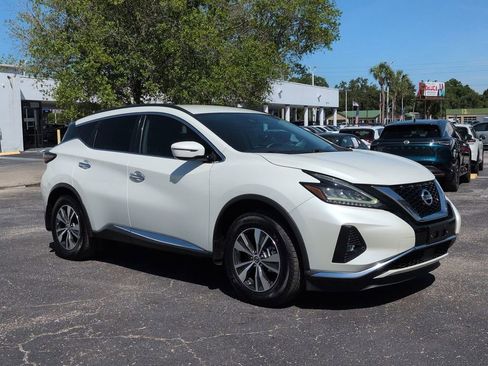 Used 2022 Nissan Murano SV FWD image 2