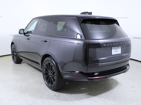 New 2026 Land Rover Range Rover SE image 5