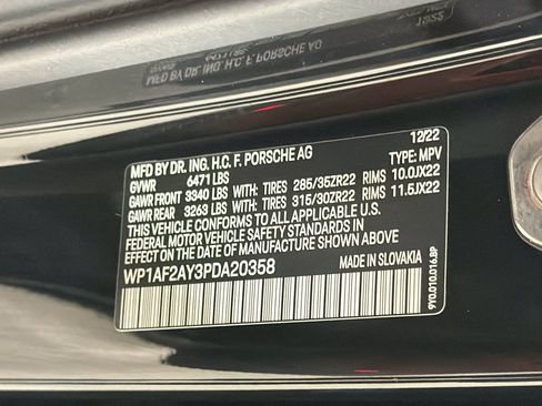 Certified 2023 Porsche Cayenne Turbo AWD/4WD image 43