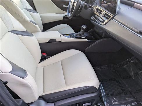 Used 2025 Lexus ES 350 w/ Premium Package image 20