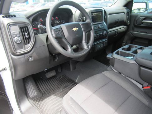Used 2025 Chevrolet Silverado 1500 Custom RWD image 15