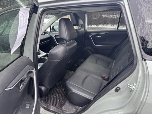 Used 2020 Toyota RAV4 XLE Premium image 11