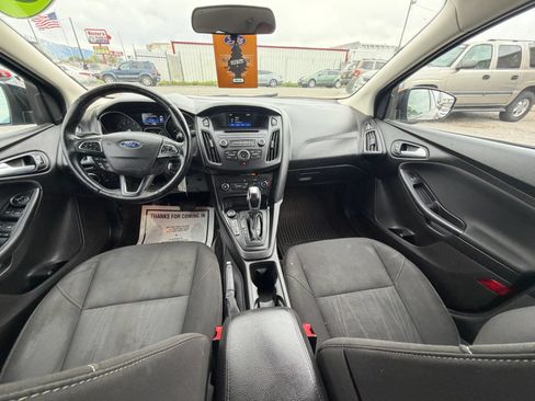 Used 2016 Ford Focus SE w/ SE Cold Weather Package FWD image 18