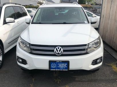 Used 2016 Volkswagen Tiguan SE