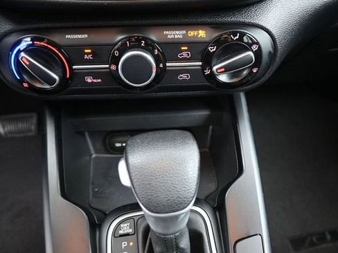 Used 2021 Kia Soul LX FWD image 8