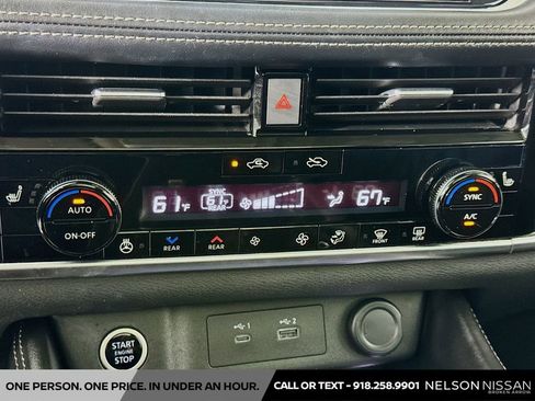 Certified 2023 Nissan Rogue Platinum w/ Platinum Premium Package FWD image 16