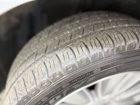 Used 2017 Toyota Sienna LE image 30