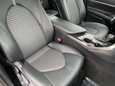 Certified 2023 Toyota Camry SE image 11