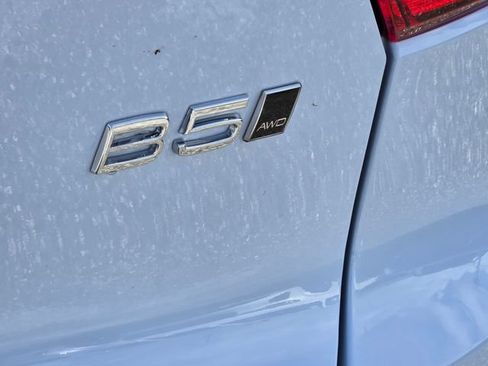 New 2026 Volvo XC40 B5 Plus w/ Protection Package Premier AWD/4WD image 9