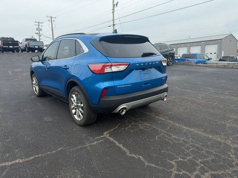 Used 2021 Ford Escape Titanium AWD/4WD image 3
