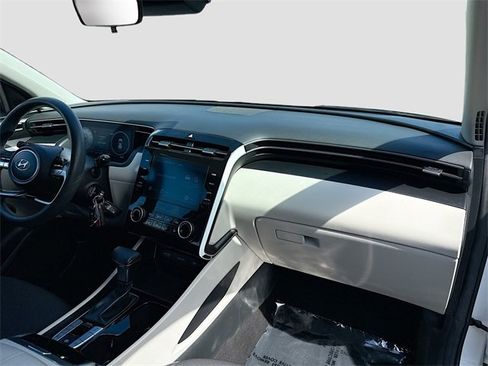 Certified 2024 Hyundai Tucson SE image 28