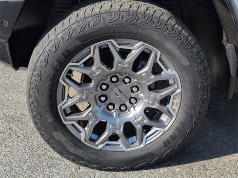 Certified 2025 GMC Hummer EV 3X image 35