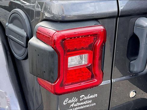 Used 2019 Jeep Wrangler Unlimited Rubicon AWD/4WD image 26