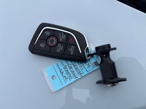 Used 2021 Chevrolet Corvette Stingray Premium Conv w/ Z51 Performance Package image 27