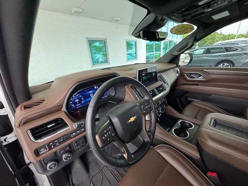 Used 2024 Chevrolet Suburban High Country w/ Max Trailering Package RWD image 14