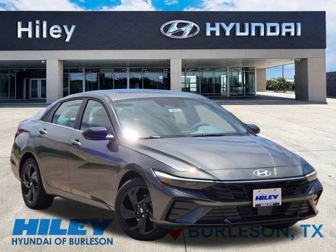 New 2026 Hyundai Elantra SEL Sport Premium FWD image 2