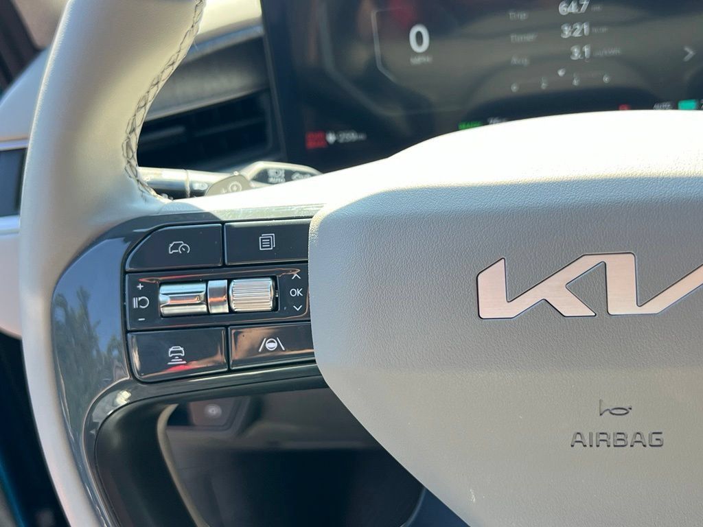 Certified 2024 Kia EV9 Wind AWD/4WD image 22